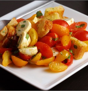 Tomato, Mozzarella & Crouton Salad